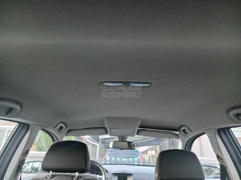 Opel Astra H 1.4 O D L I C N A