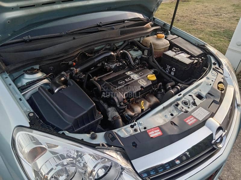Opel Astra H 1.4 O D L I C N A