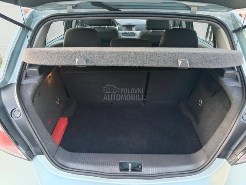 Opel Astra H 1.4 O D L I C N A