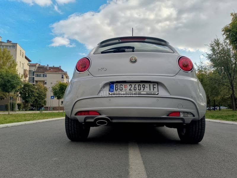 Alfa Romeo MiTo 1.3 M-jet /NAV/