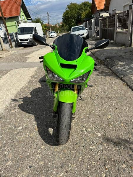 Kawasaki zx6r