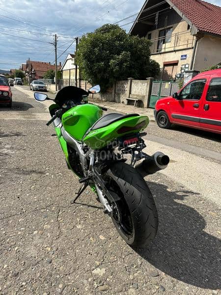 Kawasaki zx6r