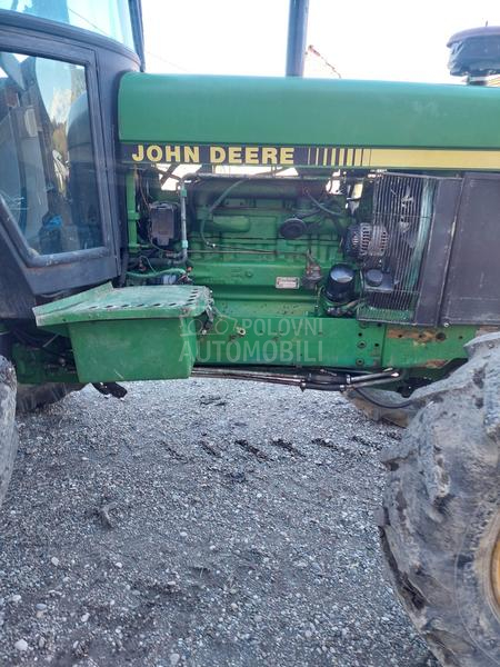 John Deere 3350