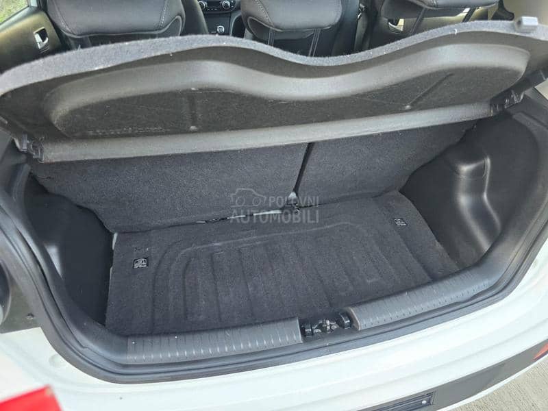 Hyundai i10 1.0b N o V 83.000