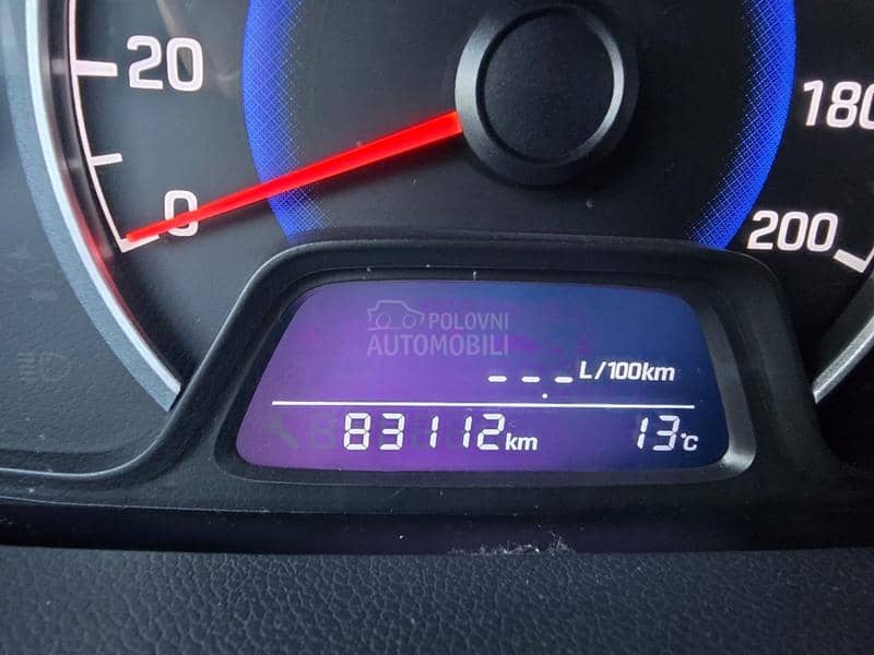 Hyundai i10 1.0b N o V 83.000