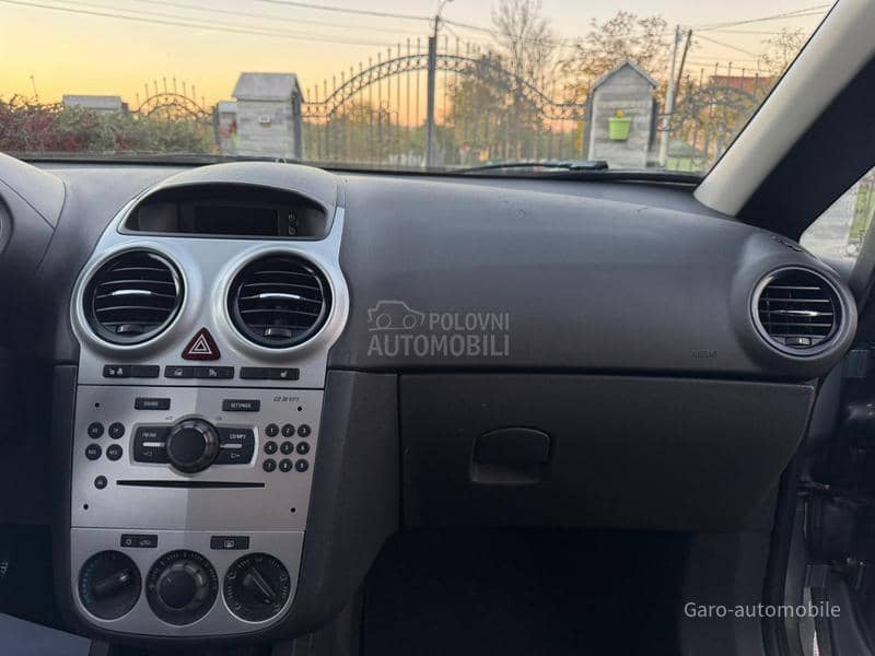 Opel Corsa D 1.4 SVAJCARSKA NOV
