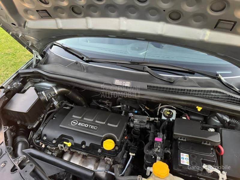 Opel Corsa D 1.4 SVAJCARSKA NOV