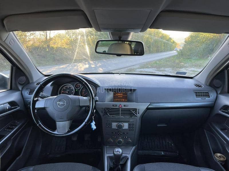 Opel Astra H 