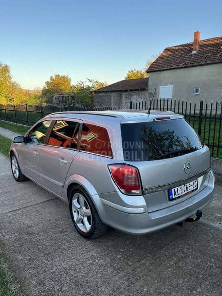 Opel Astra H 