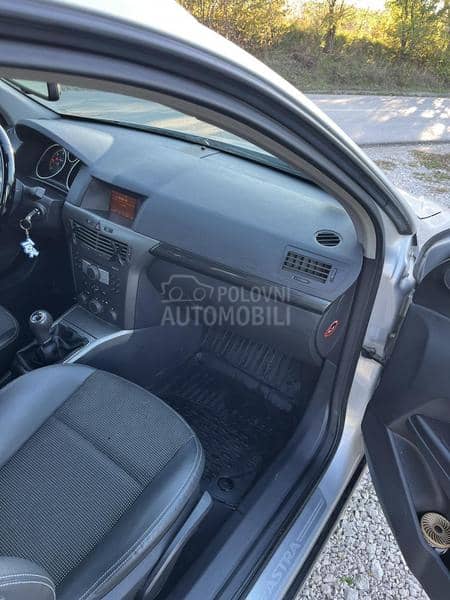 Opel Astra H 