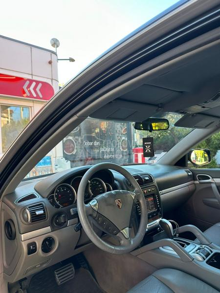 Porsche Cayenne 4.8S