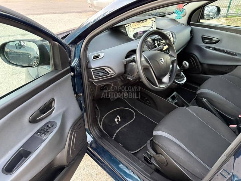 Lancia Ypsilon MATIC  NOV