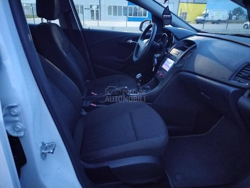 Opel Astra J 1.4i