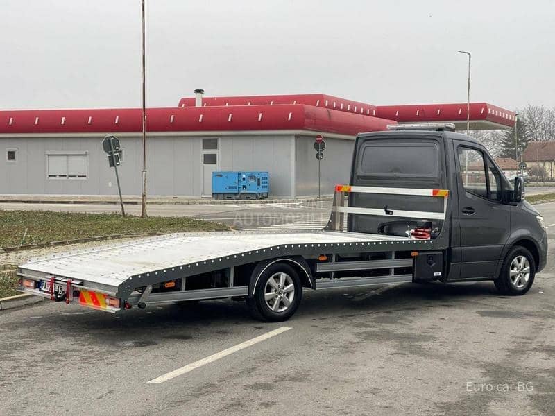 Mercedes Benz Sprinter