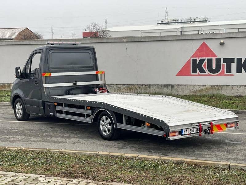 Mercedes Benz Sprinter