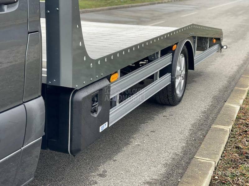 Mercedes Benz Sprinter