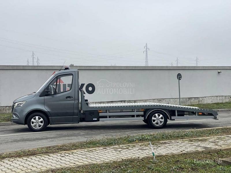 Mercedes Benz Sprinter