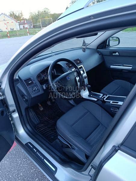 Volvo V50 D4