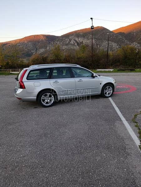 Volvo V50 D4
