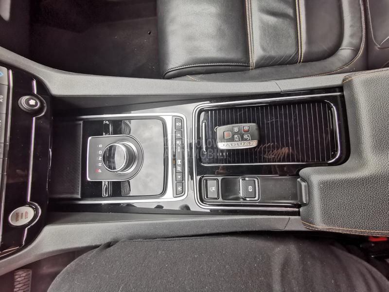 Jaguar F pace 