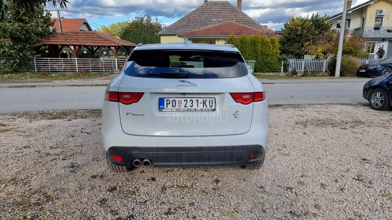 Jaguar F pace 