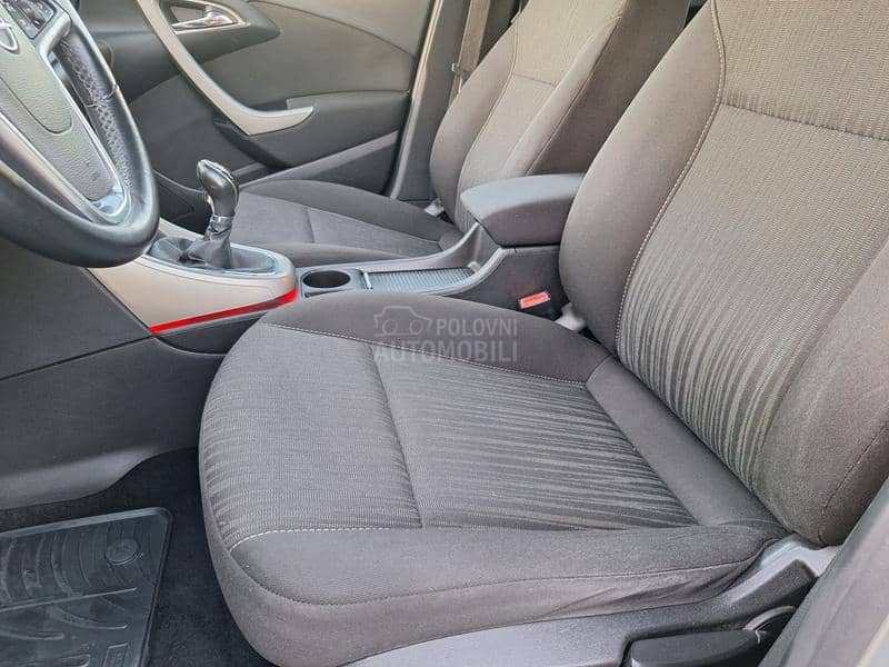 Opel Astra J 1.6 b,0RIGINAL K M