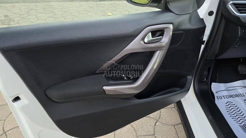 Peugeot 2008 1.2 Automa