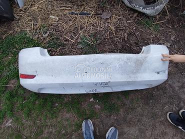 Branik beli sa ostecenjem za Škoda Fabia