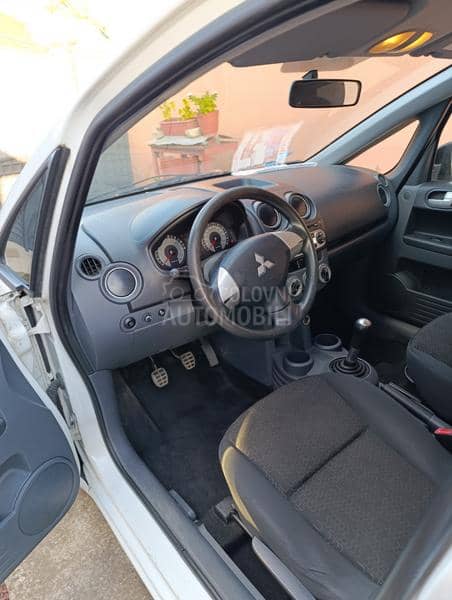 Mitsubishi Colt 