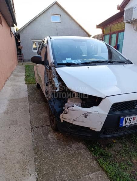Mitsubishi Colt 