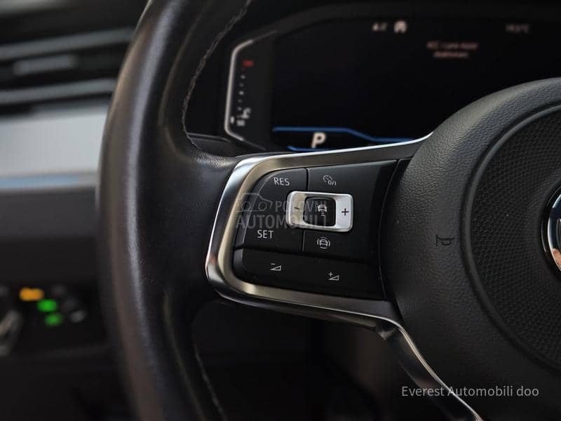 Volkswagen Arteon 2.0TDi/R Line/ HuD