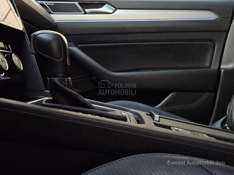 Volkswagen Arteon 2.0TDi/R Line/ HuD