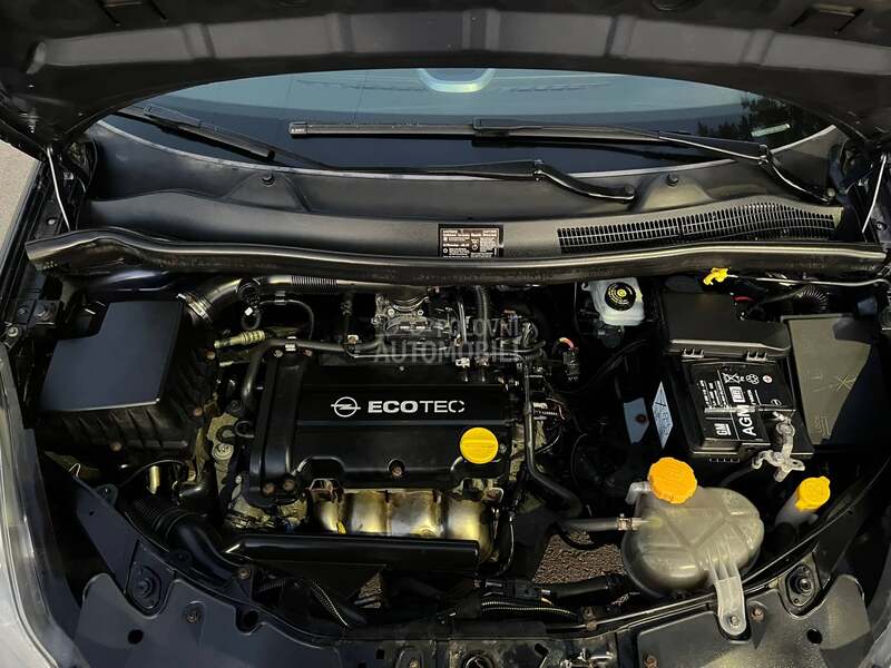 Opel Corsa D 1.4 /CH/