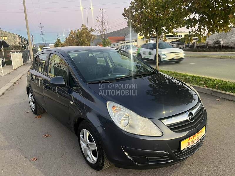 Opel Corsa D 1.4 /CH/