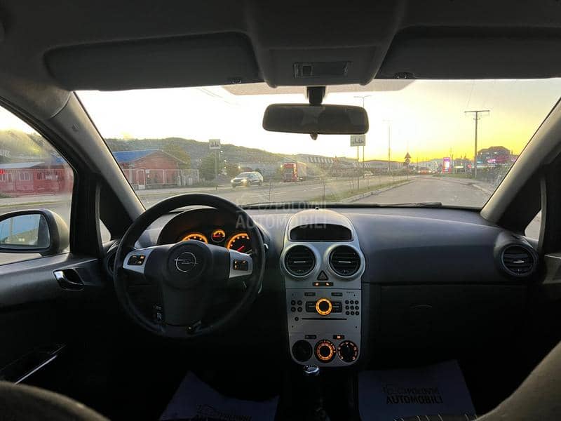 Opel Corsa D 1.4 /CH/