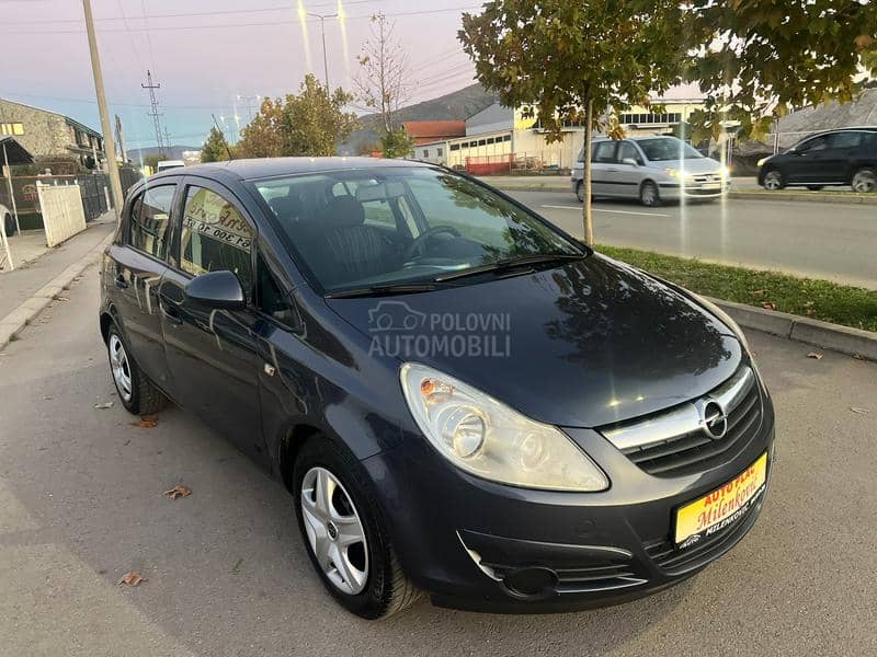 Opel Corsa D 1.4 /CH/