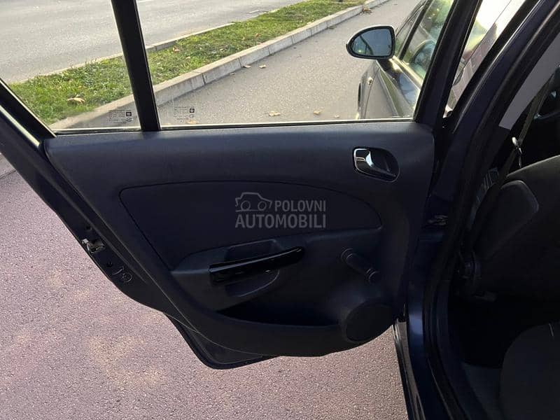 Opel Corsa D 1.4 /CH/