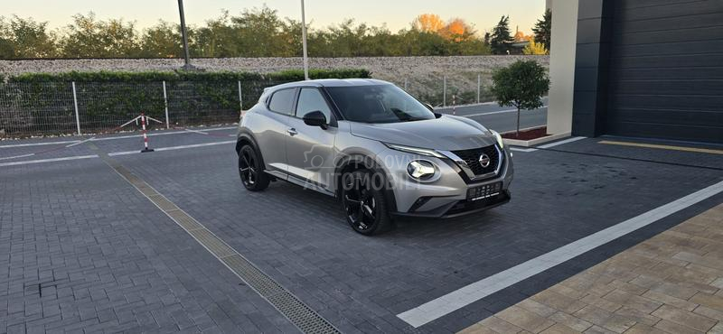 Nissan Juke CAM/car vertical