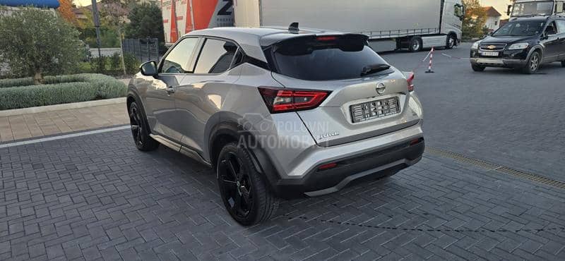 Nissan Juke CAM/car vertical