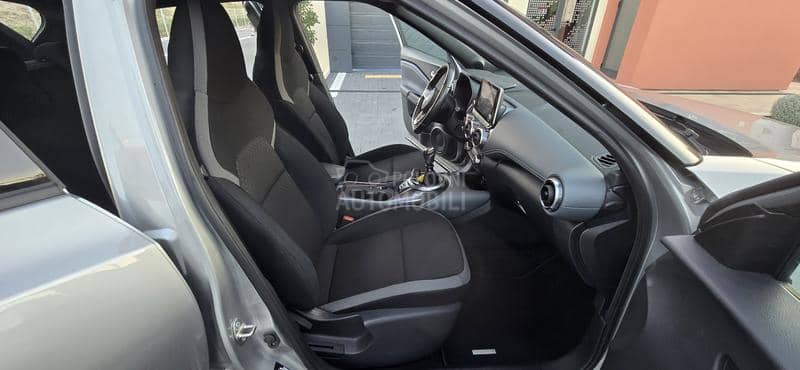 Nissan Juke CAM/car vertical