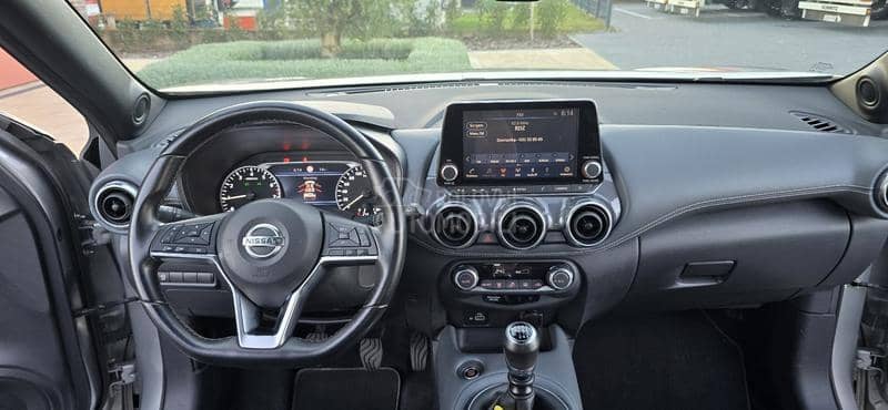 Nissan Juke CAM/car vertical