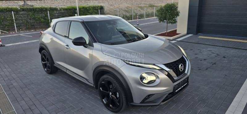 Nissan Juke CAM/car vertical