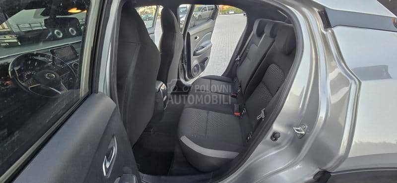 Nissan Juke CAM/car vertical