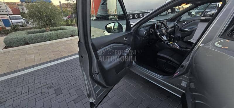 Nissan Juke CAM/car vertical