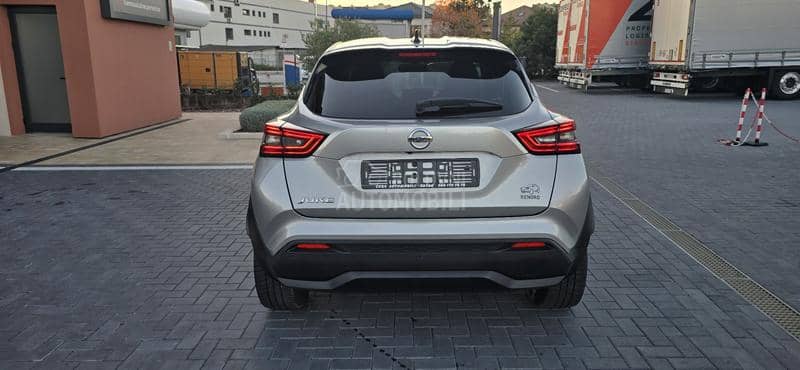 Nissan Juke CAM/car vertical