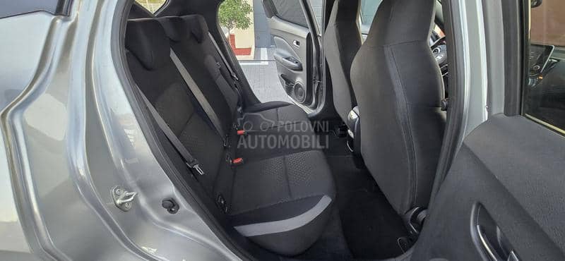 Nissan Juke CAM/car vertical