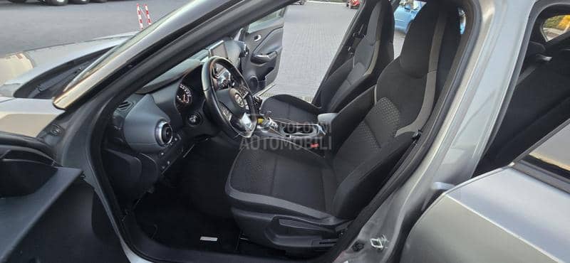 Nissan Juke CAM/car vertical