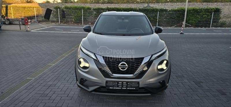 Nissan Juke CAM/car vertical