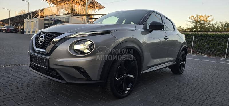 Nissan Juke CAM/car vertical