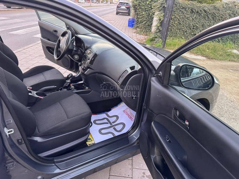 Hyundai i30 1.4 BEN ŠVAJC NOV